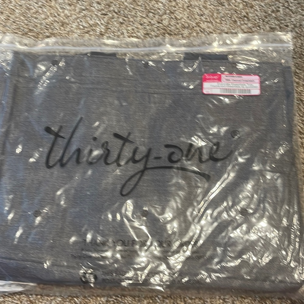 NWT Thirty-one Everyday Essentials Tote